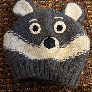 GAP Gray and Cream Kids Animal Knit Hat size 0-6 months super cute on!